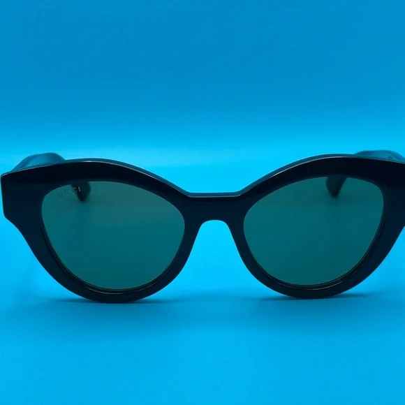 NEW Gucci GG0957S Geometric Cat Eye Sunglasses Black Gold Logo NEW Gucci GG0957S Geometric Cat Eye Sunglasses Black Gold Logo main image 3
